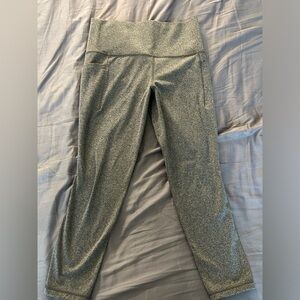 Athleta salutation stash leggings